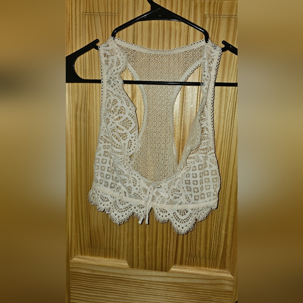 NWT Victoria's Secret Bralette Size Medium